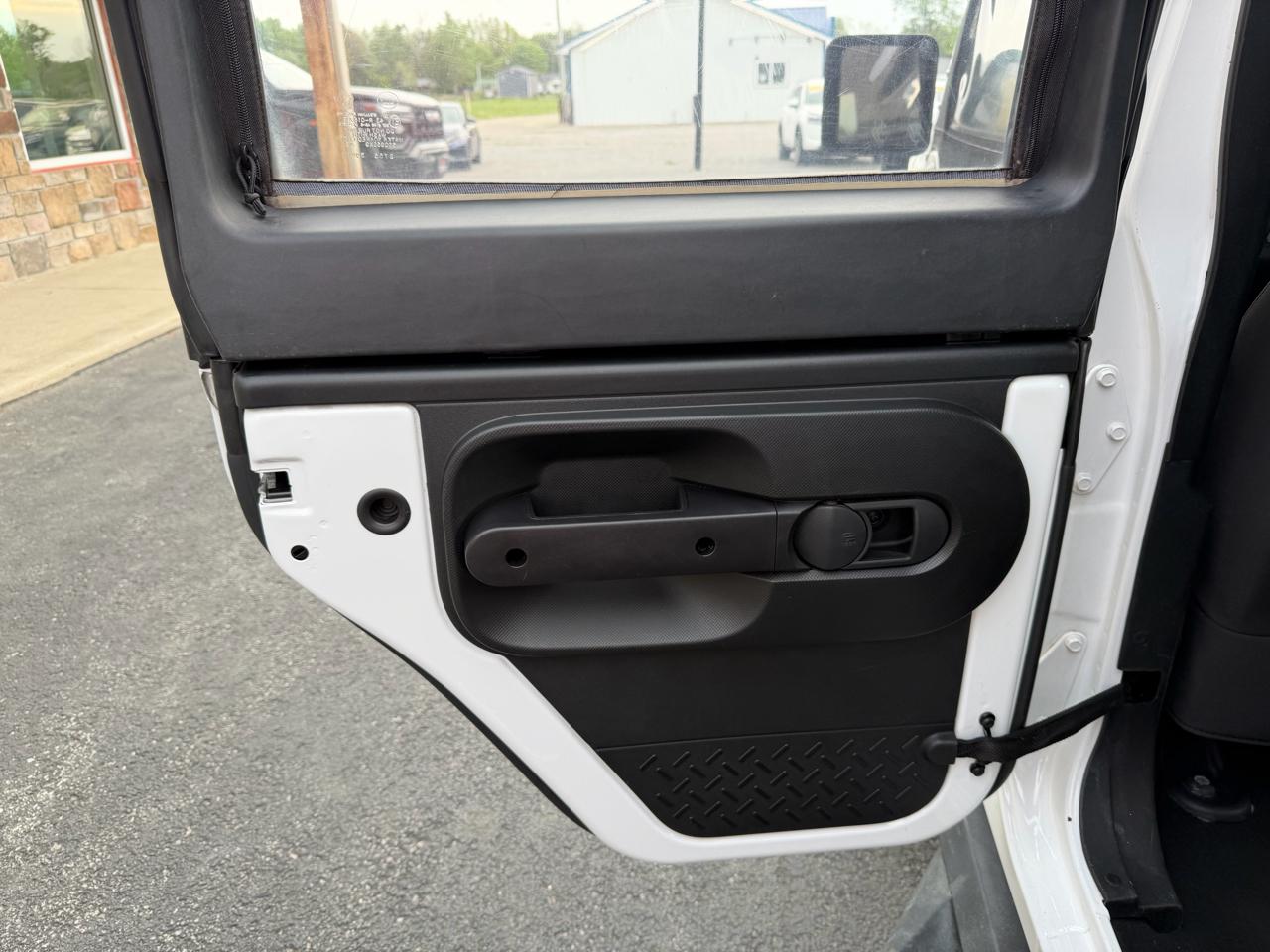 Jeep Wrangler Unlimited 4WD 4dr Sport 2016