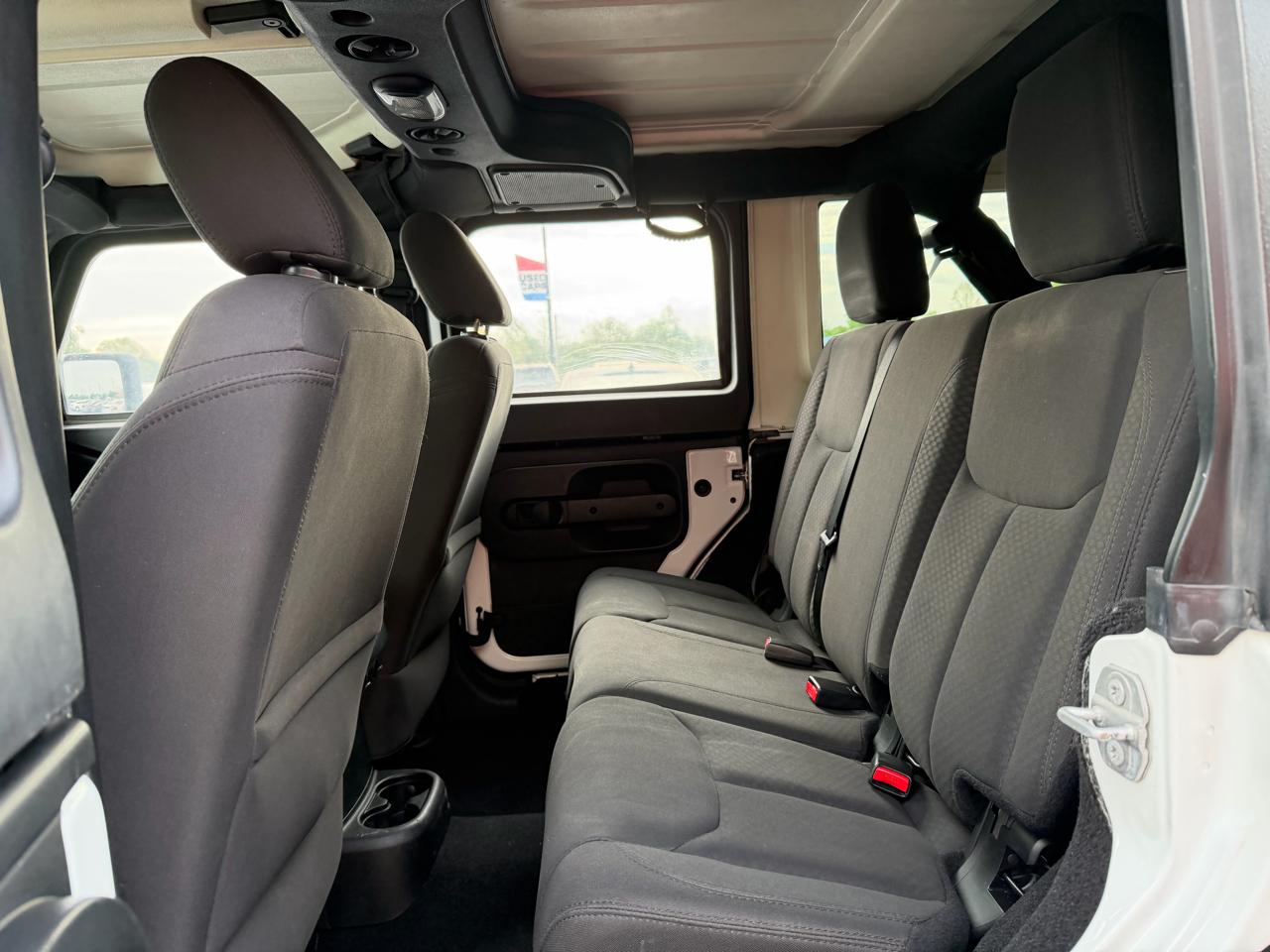 Jeep Wrangler Unlimited 4WD 4dr Sport 2016