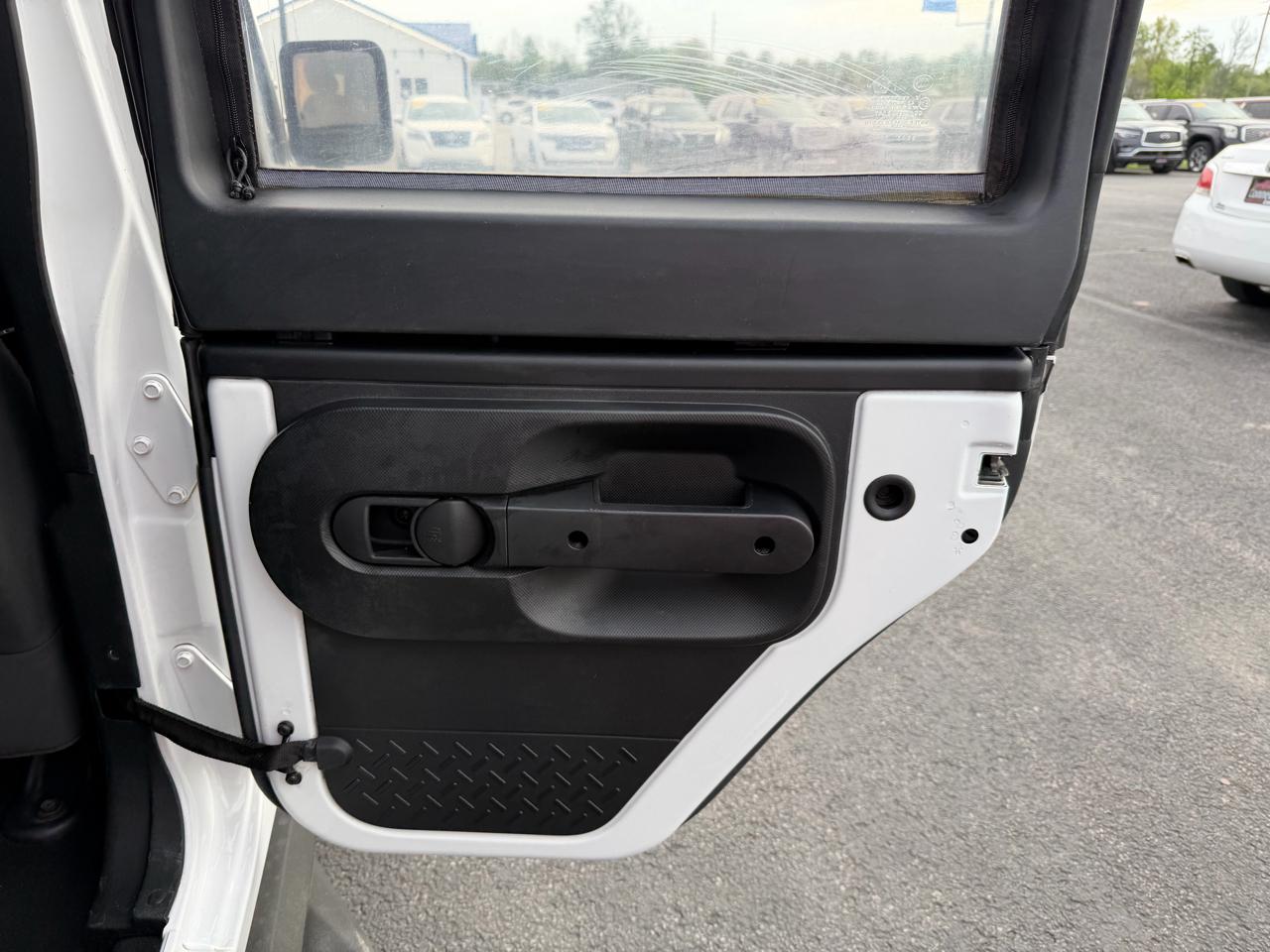 Jeep Wrangler Unlimited 4WD 4dr Sport 2016