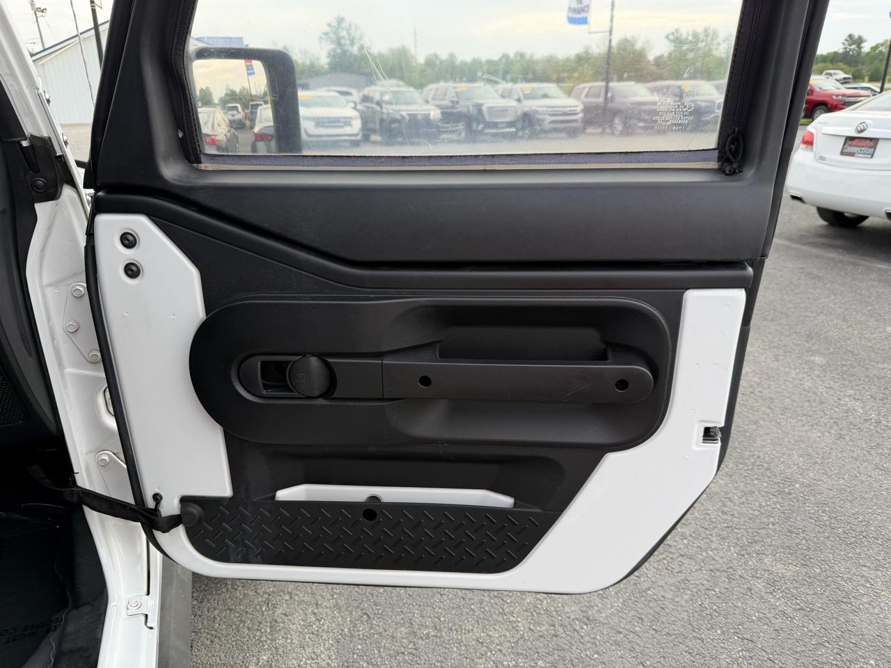 Jeep Wrangler Unlimited 4WD 4dr Sport 2016