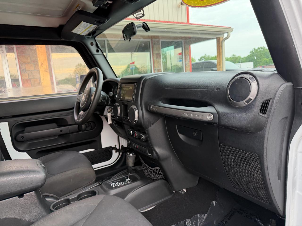 Jeep Wrangler Unlimited 4WD 4dr Sport 2016