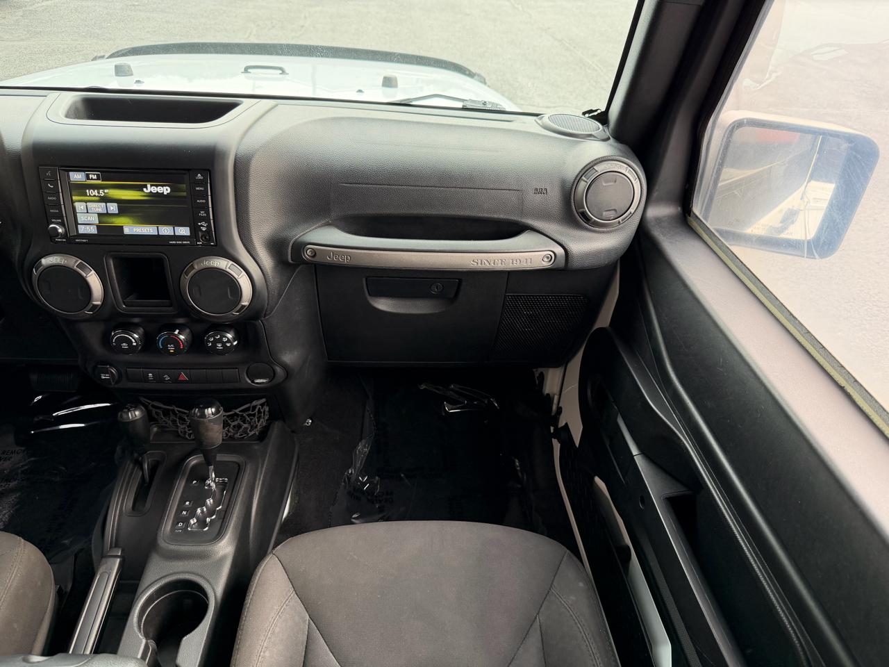 Jeep Wrangler Unlimited 4WD 4dr Sport 2016