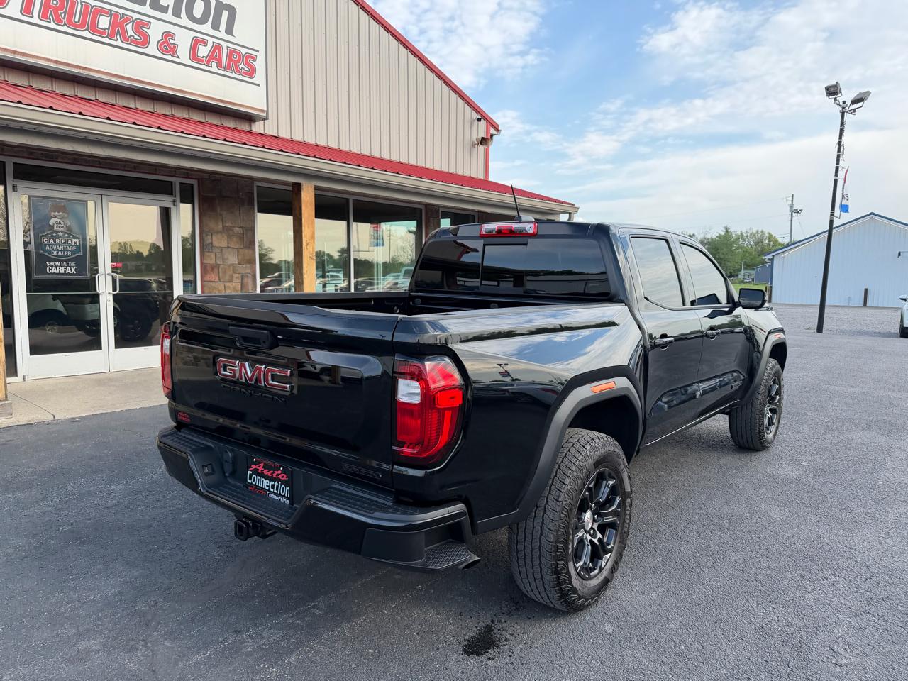 GMC Canyon 2WD Crew Cab Elevation 2024