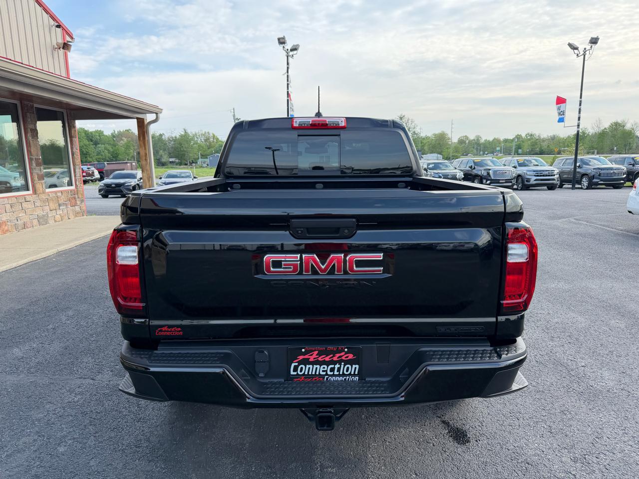 GMC Canyon 2WD Crew Cab Elevation 2024