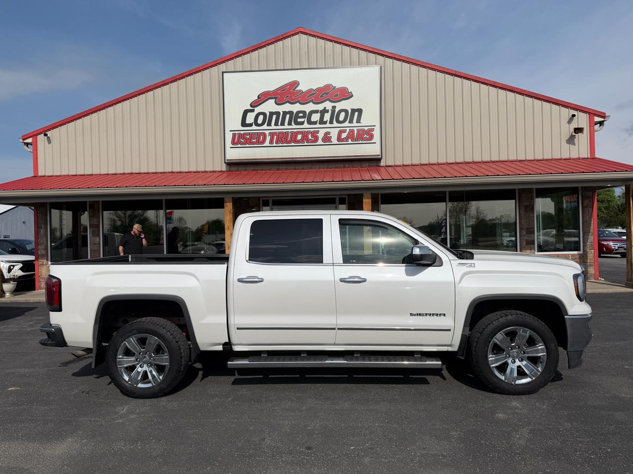 GMC Sierra 1500 4WD Crew Cab 143.5" SLT 2018