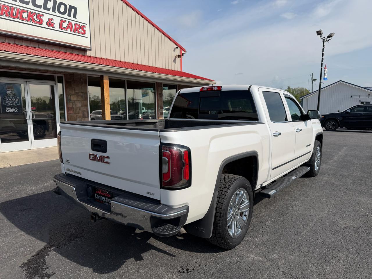 GMC Sierra 1500 4WD Crew Cab 143.5" SLT 2018