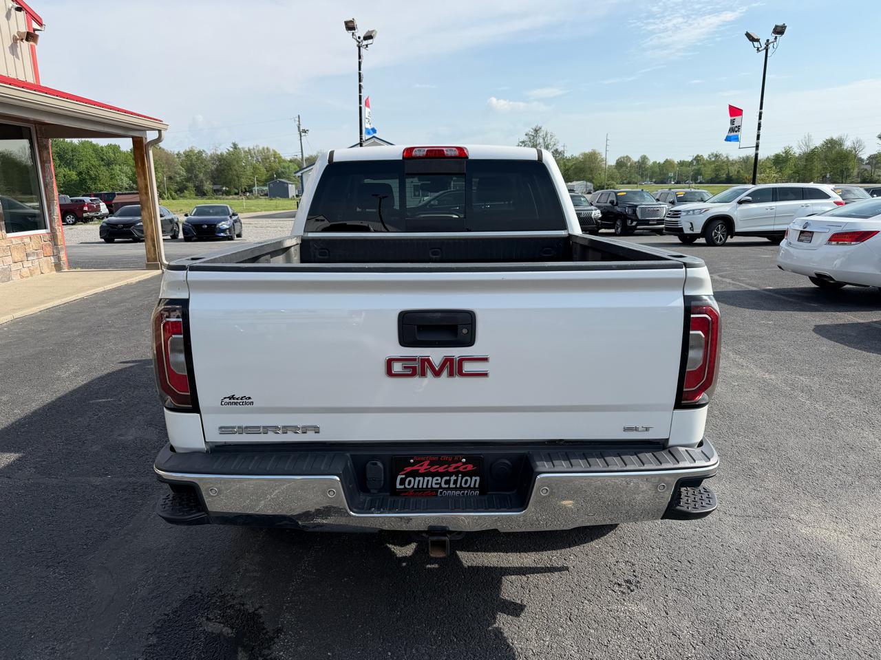 GMC Sierra 1500 4WD Crew Cab 143.5" SLT 2018
