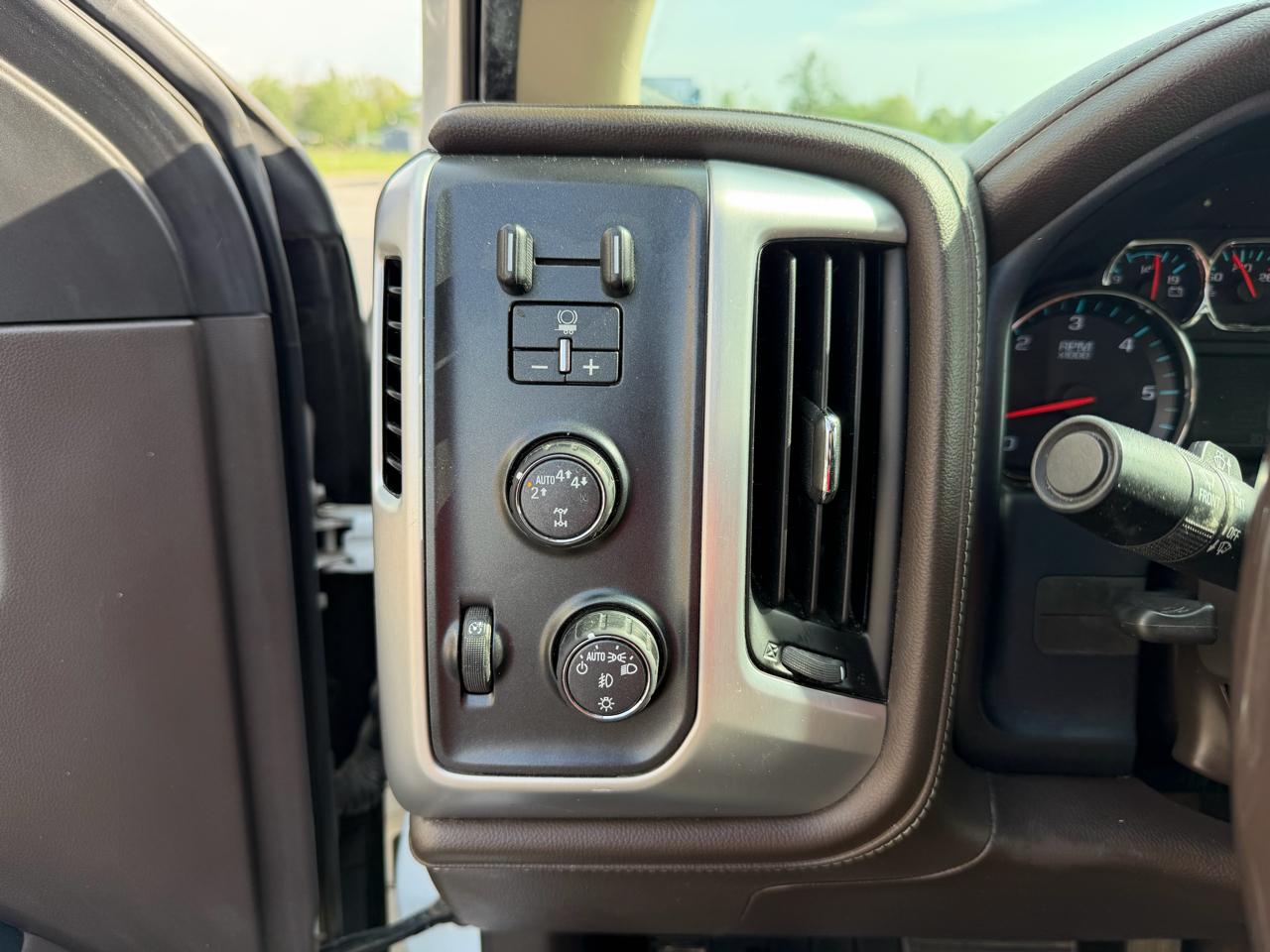 GMC Sierra 1500 4WD Crew Cab 143.5" SLT 2018
