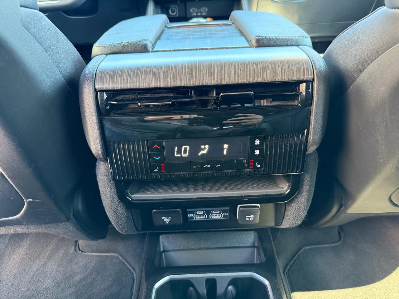 Jeep Wagoneer L Series II 4x4 2024