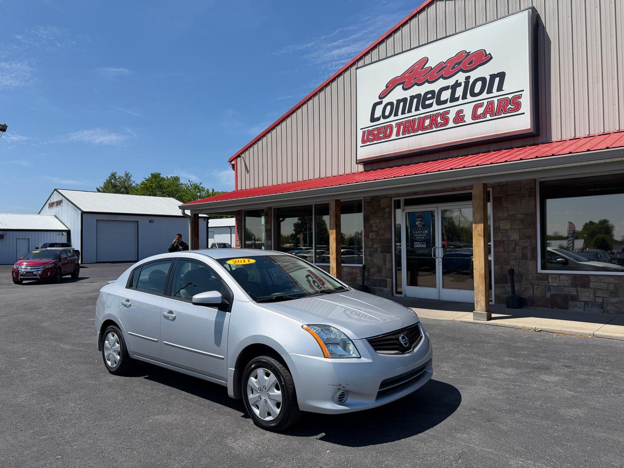 Nissan Sentra 4dr Sdn I4 CVT 2.0 2011