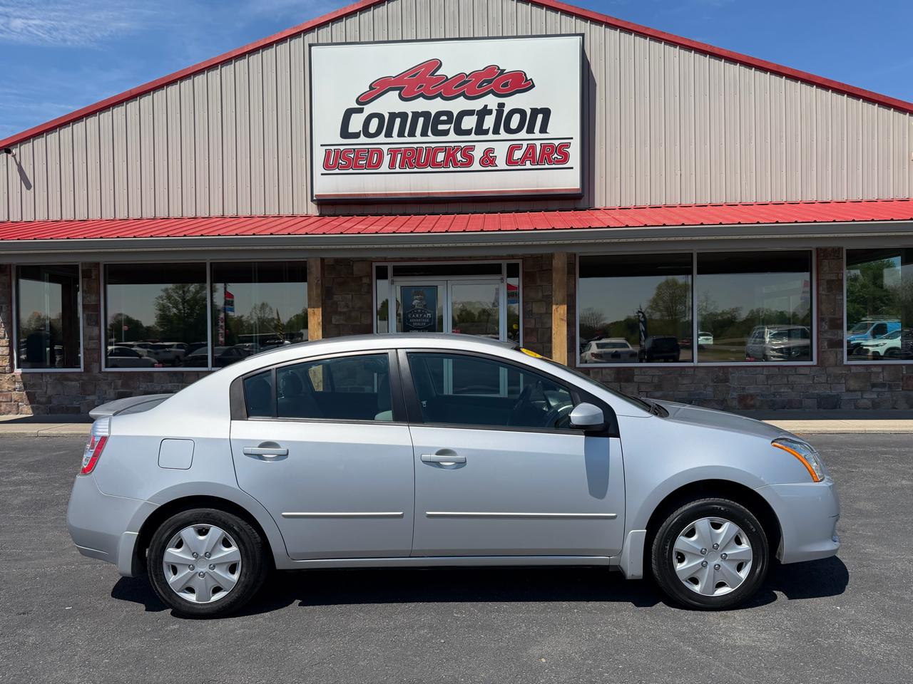 Nissan Sentra 4dr Sdn I4 CVT 2.0 2011