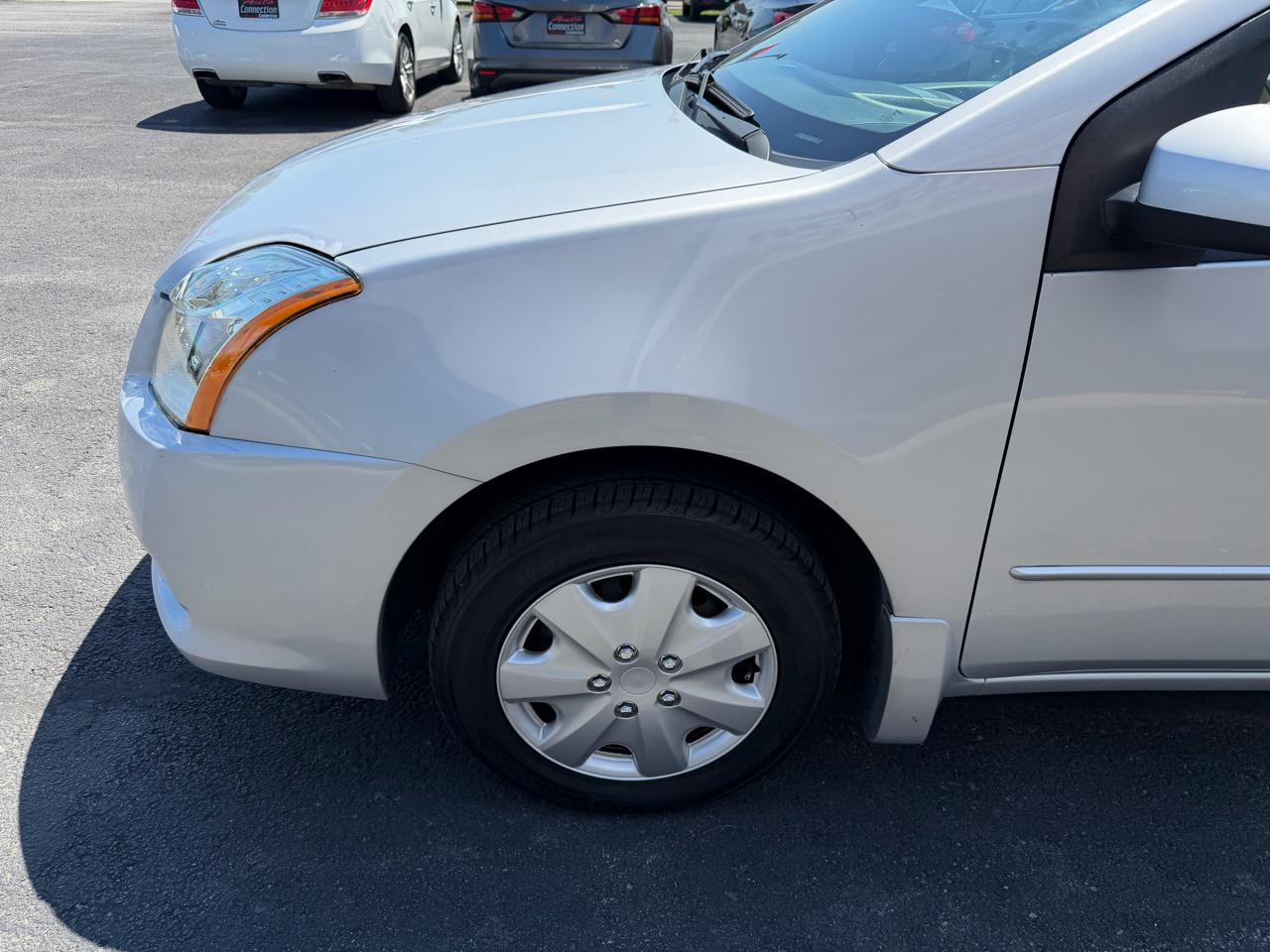 Nissan Sentra 4dr Sdn I4 CVT 2.0 2011