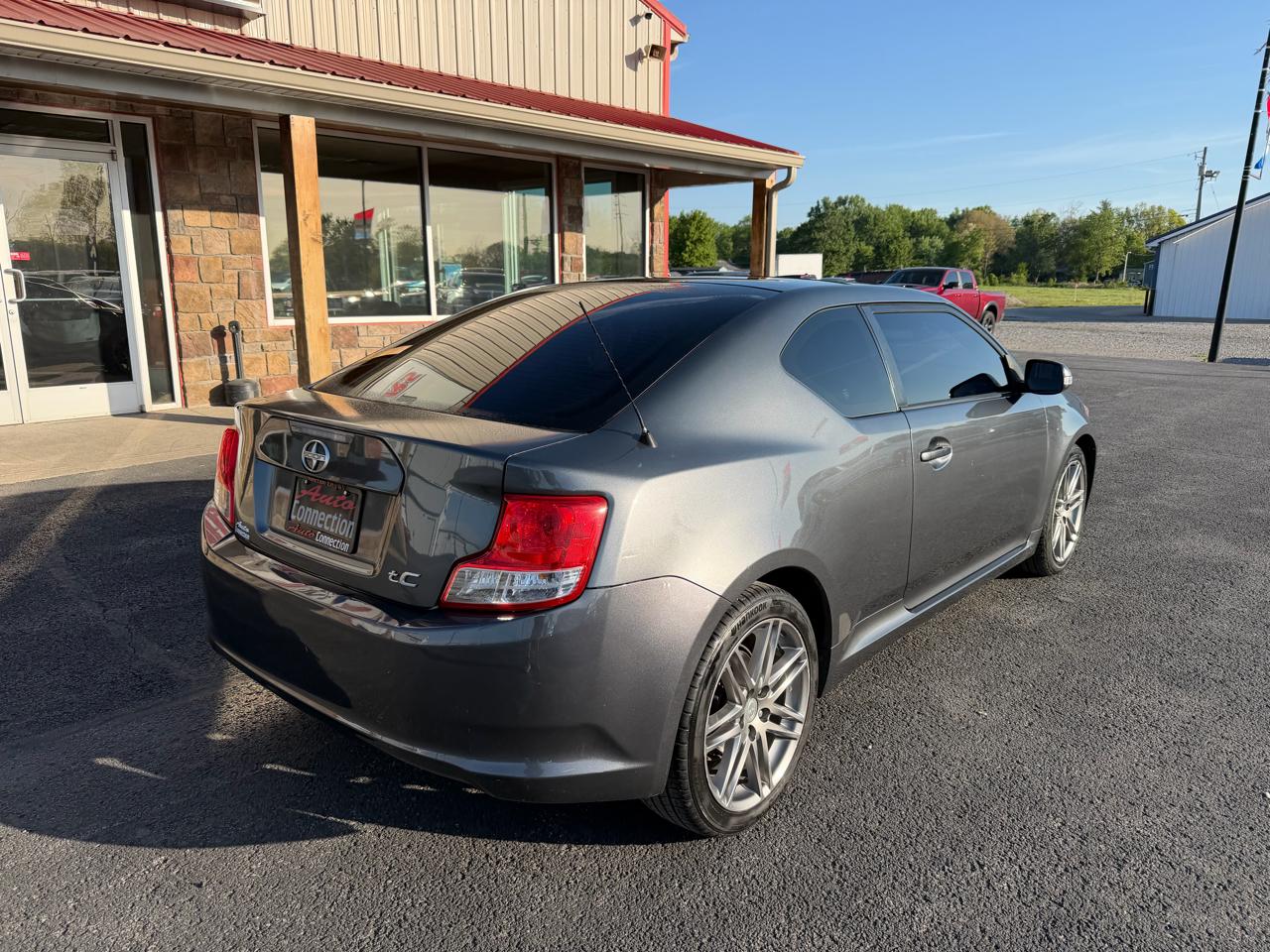 Scion tC 2dr HB Man (Natl) 2013