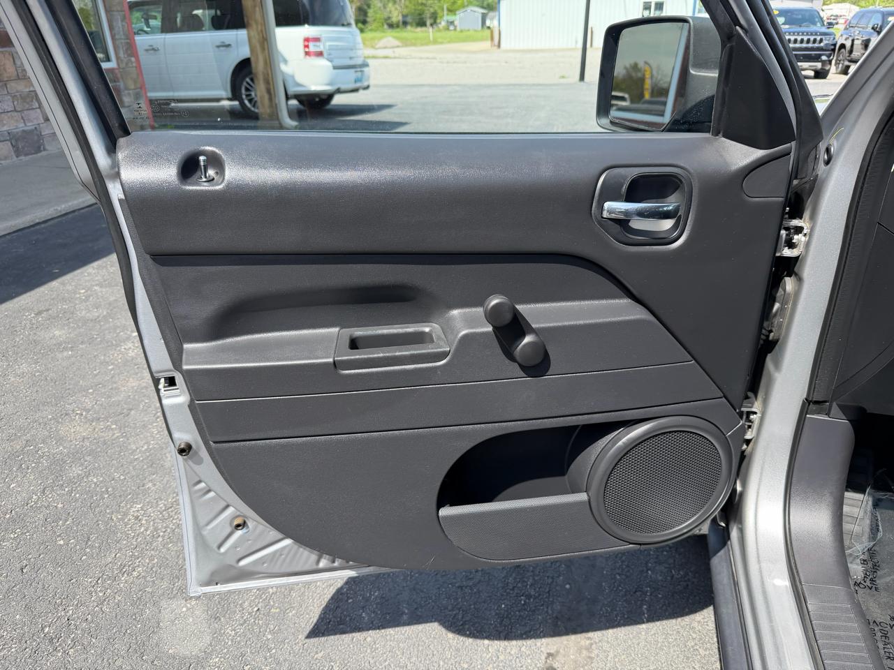 Jeep Patriot FWD 4dr Altitude 2014