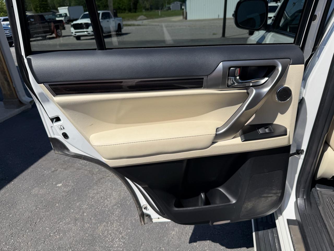 Lexus GX GX 460 Premium 4WD 2023