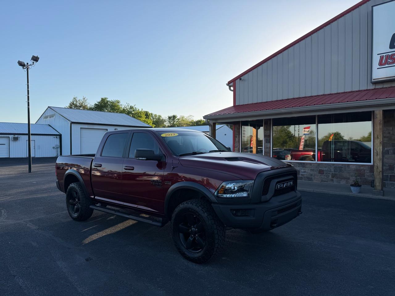 RAM 1500 Classic Warlock 4x4 Crew Cab 5'7" Box 2019