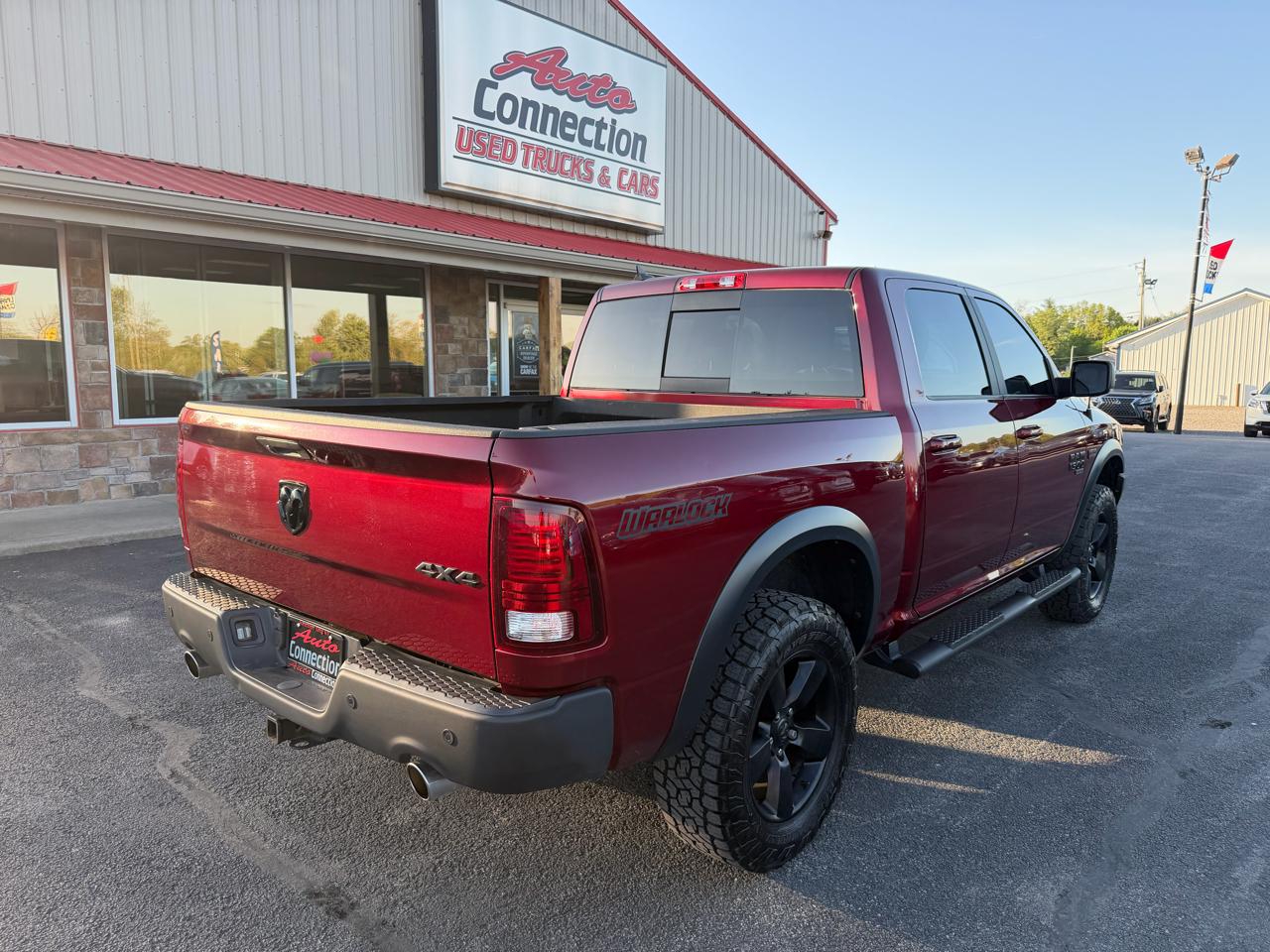 RAM 1500 Classic Warlock 4x4 Crew Cab 5'7" Box 2019
