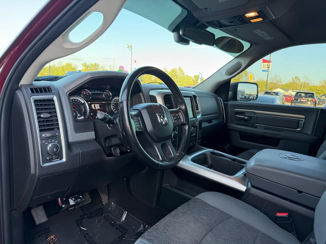 RAM 1500 Classic Warlock 4x4 Crew Cab 5'7" Box 2019