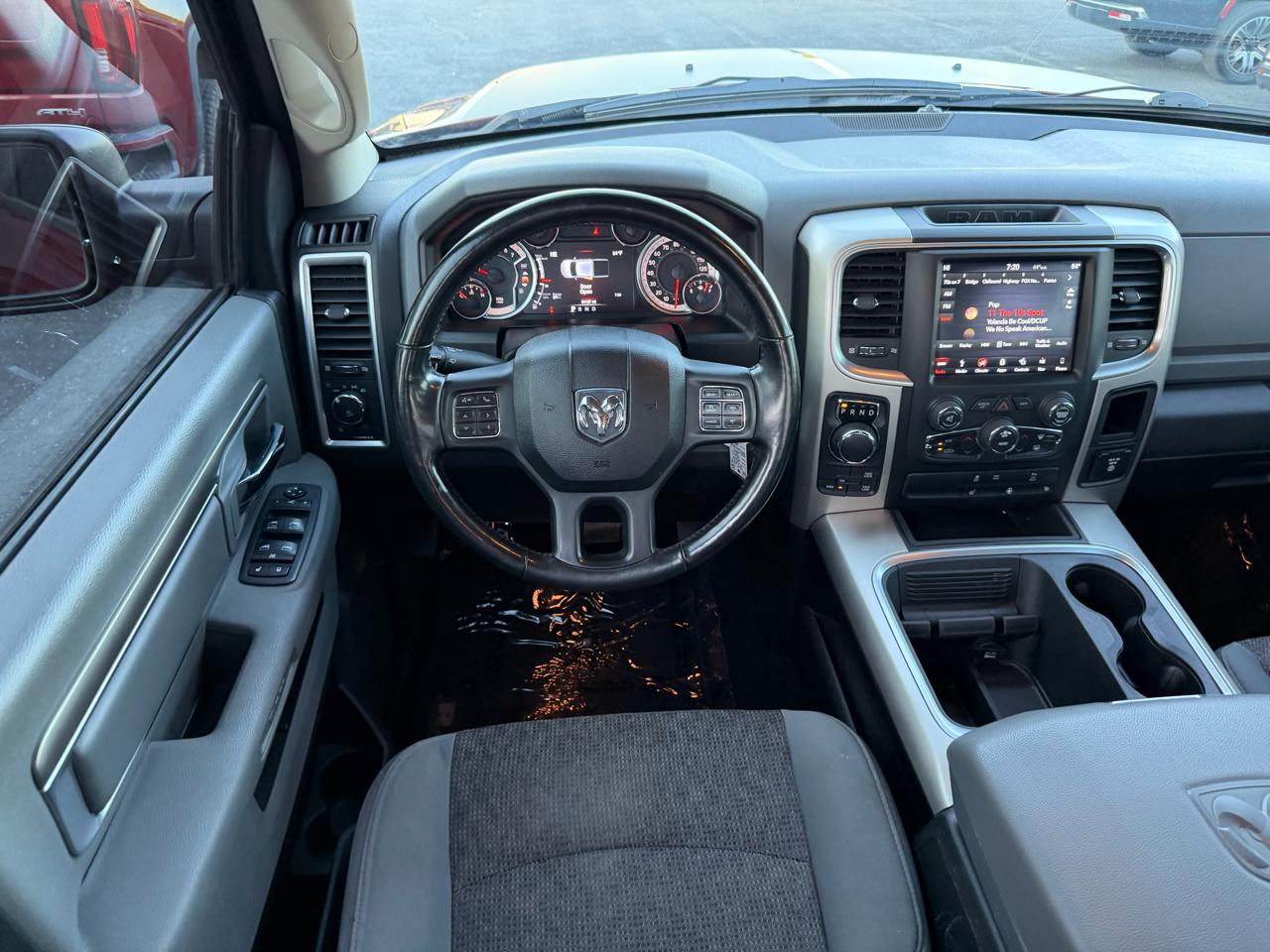 RAM 1500 Classic Warlock 4x4 Crew Cab 5'7" Box 2019