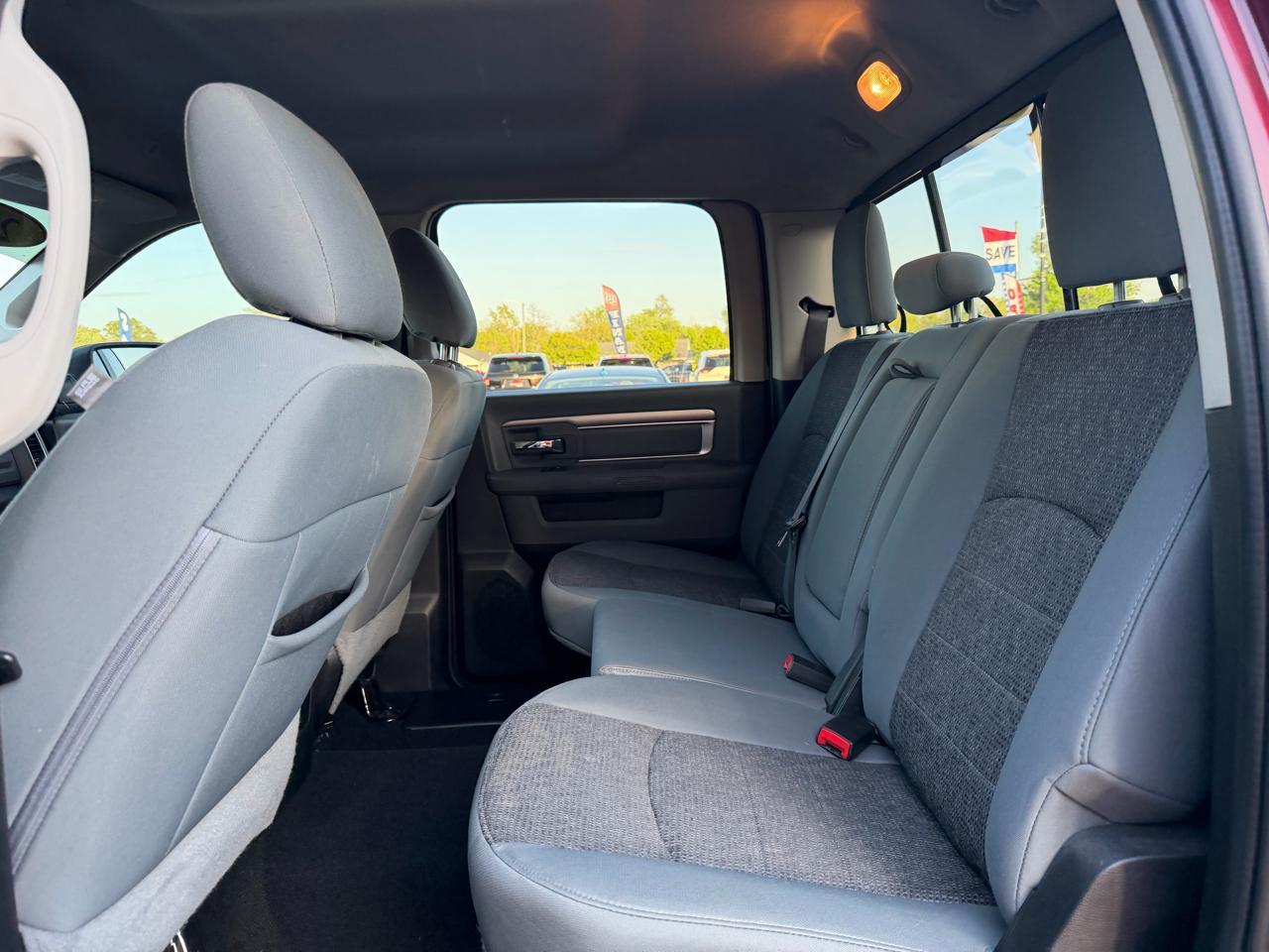 RAM 1500 Classic Warlock 4x4 Crew Cab 5'7" Box 2019