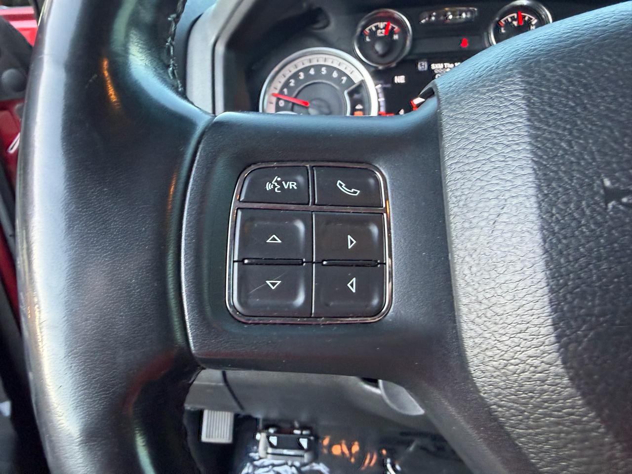 RAM 1500 Classic Warlock 4x4 Crew Cab 5'7" Box 2019