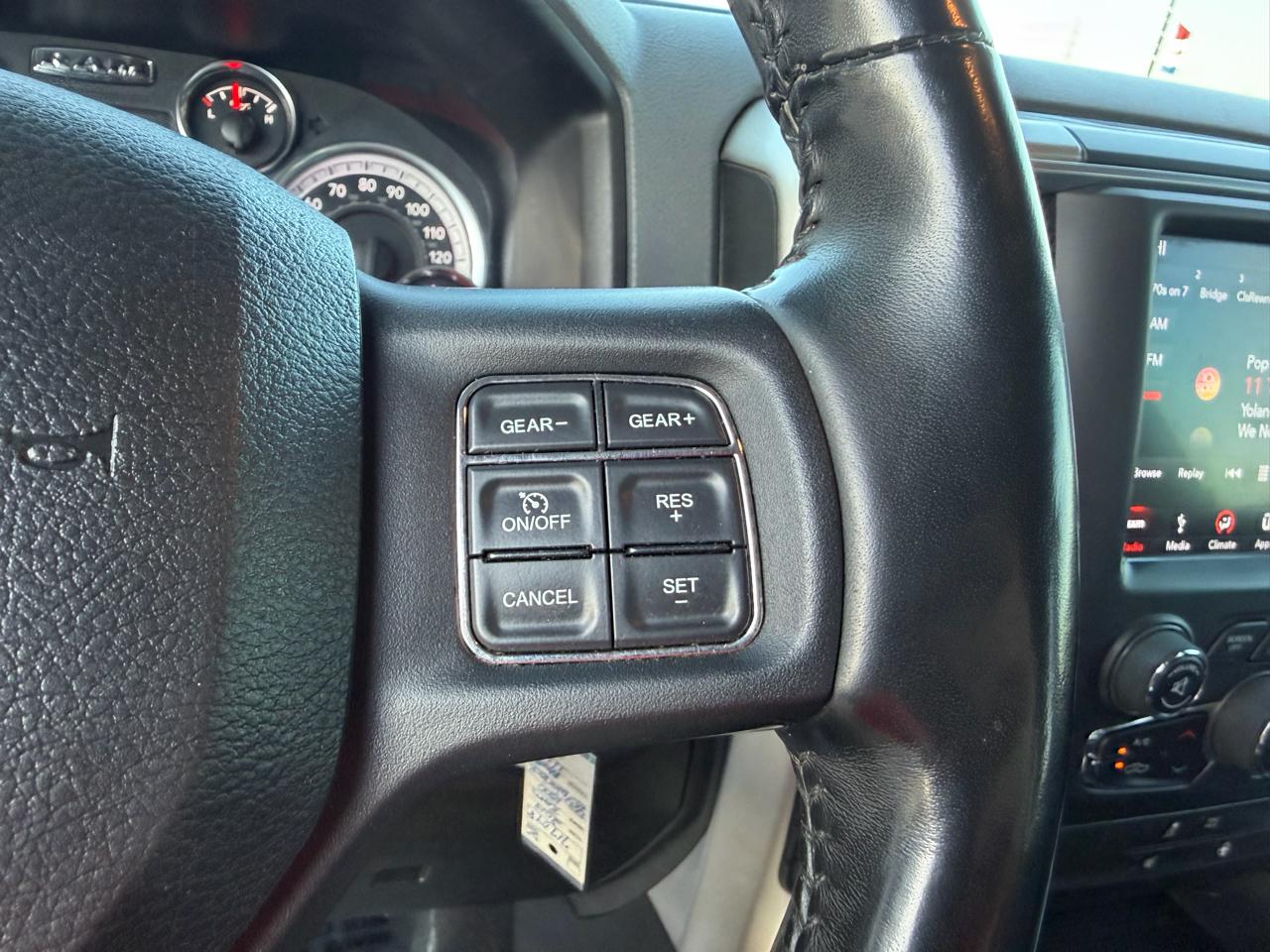 RAM 1500 Classic Warlock 4x4 Crew Cab 5'7" Box 2019