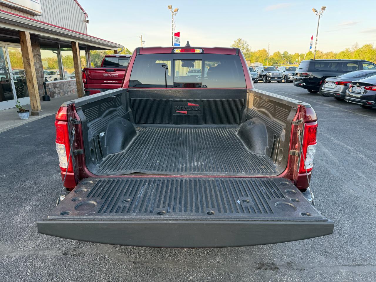 RAM 1500 Big Horn/Lone Star 4x4 Crew Cab 5'7" Box 2019