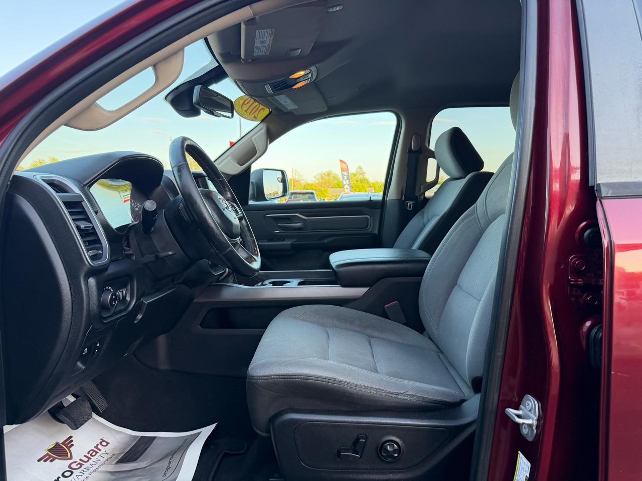 RAM 1500 Big Horn/Lone Star 4x4 Crew Cab 5'7" Box 2019