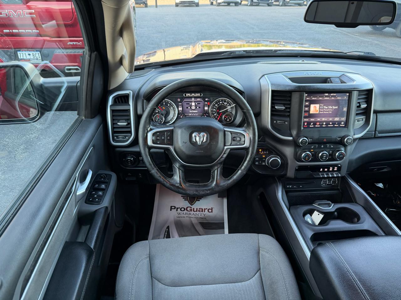 RAM 1500 Big Horn/Lone Star 4x4 Crew Cab 5'7" Box 2019