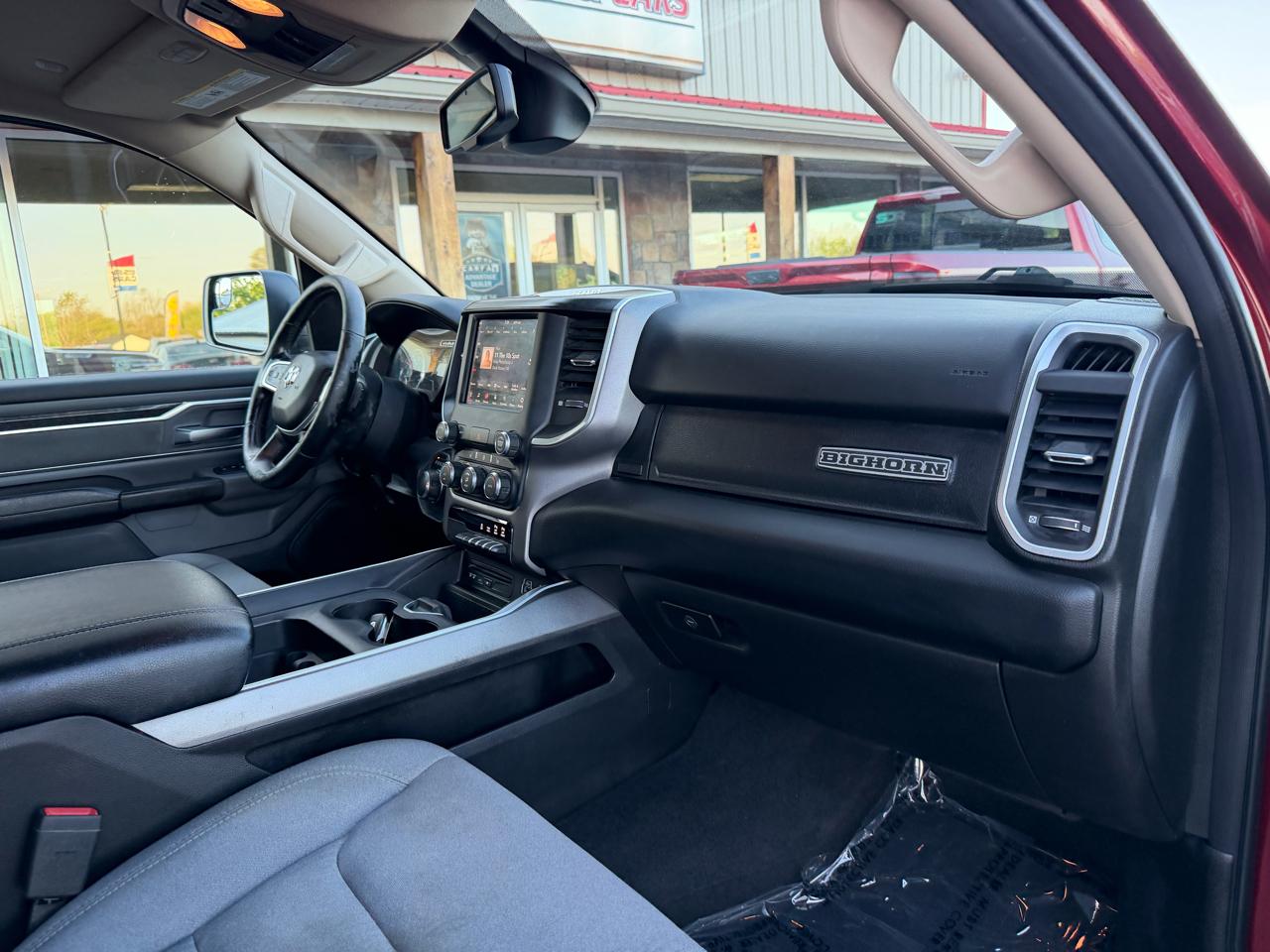RAM 1500 Big Horn/Lone Star 4x4 Crew Cab 5'7" Box 2019