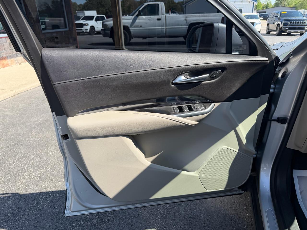 Cadillac XT4 AWD 4dr Luxury 2019