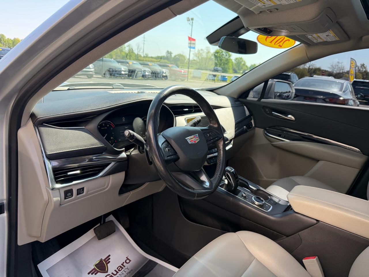 Cadillac XT4 AWD 4dr Luxury 2019