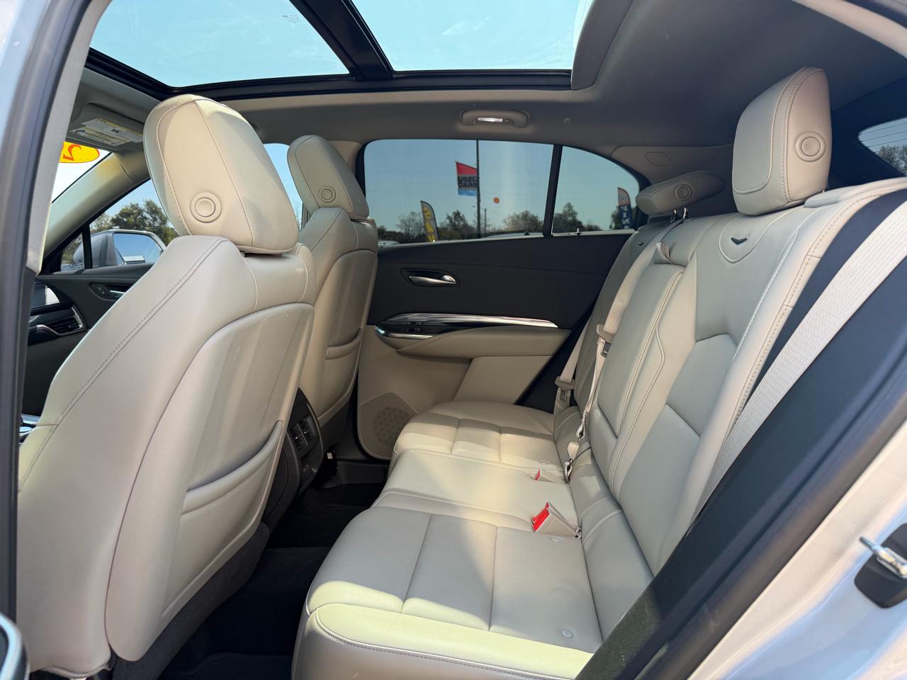 Cadillac XT4 AWD 4dr Luxury 2019