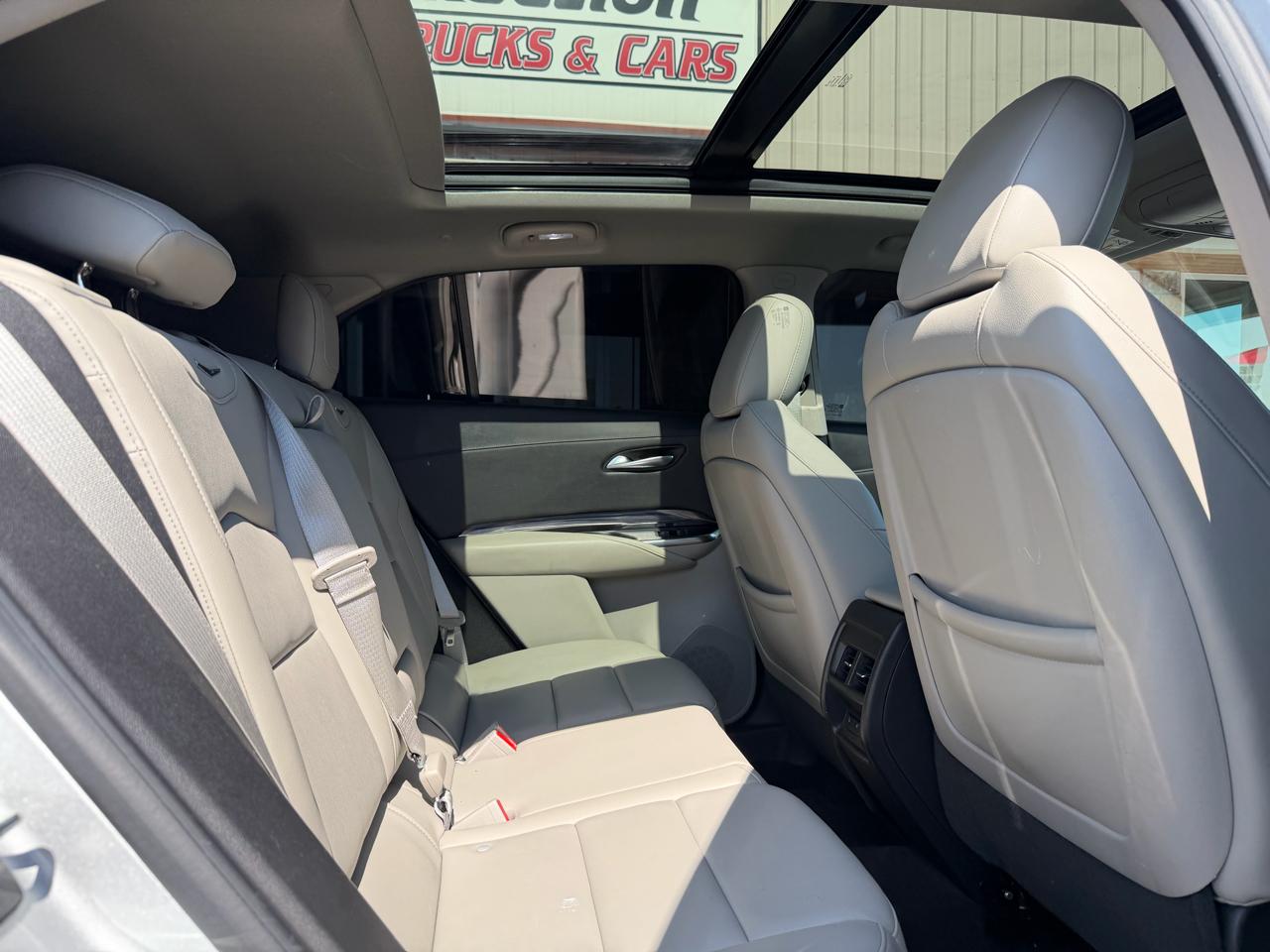 Cadillac XT4 AWD 4dr Luxury 2019