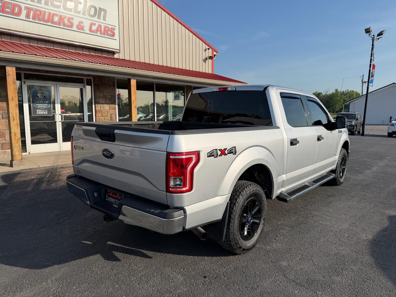 Ford F-150 4WD SuperCrew 139" XLT 2017