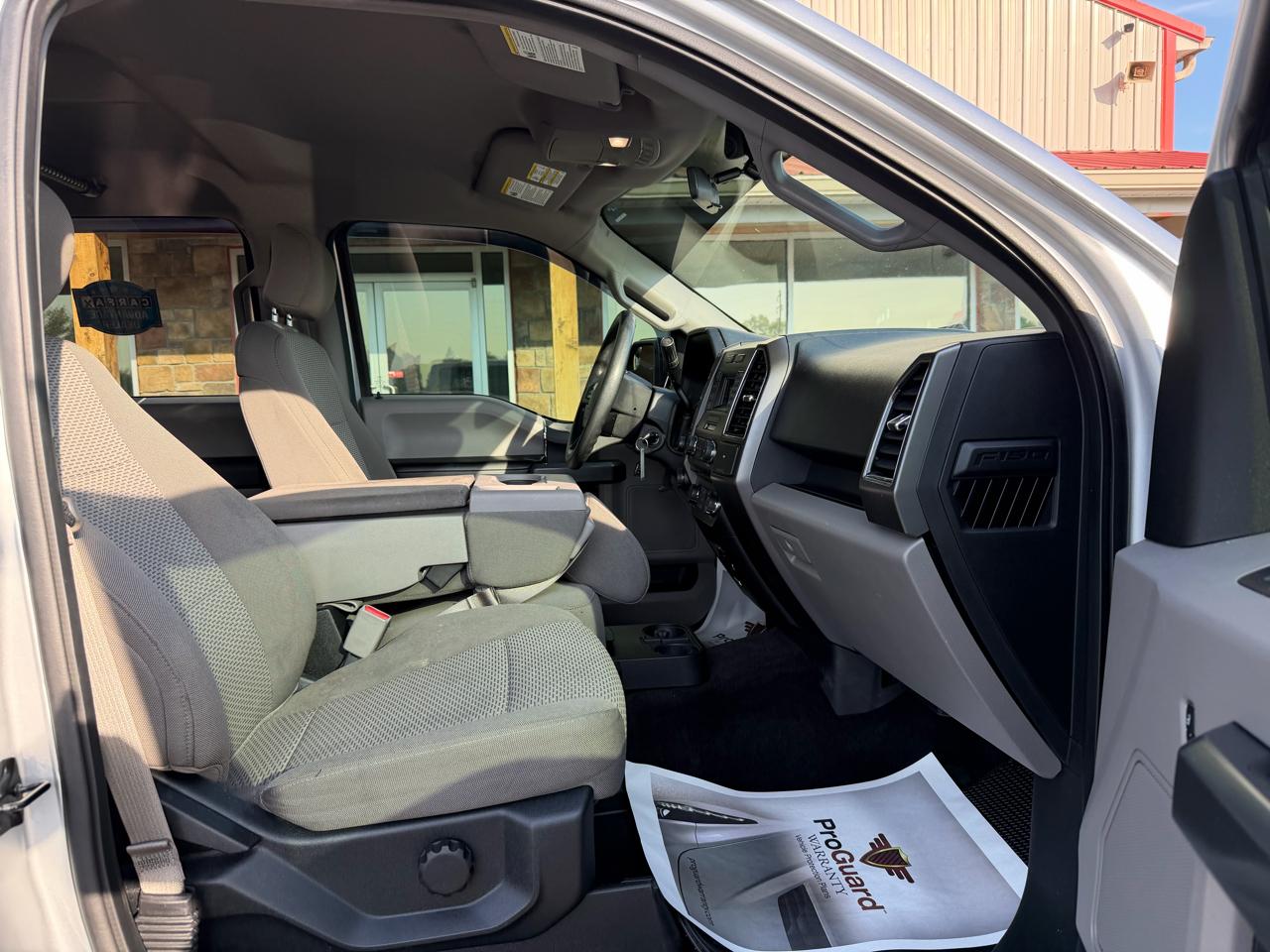 Ford F-150 4WD SuperCrew 139" XLT 2017