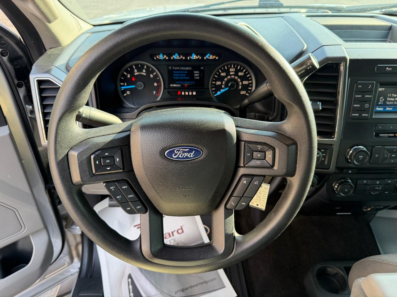 Ford F-150 4WD SuperCrew 139" XLT 2017