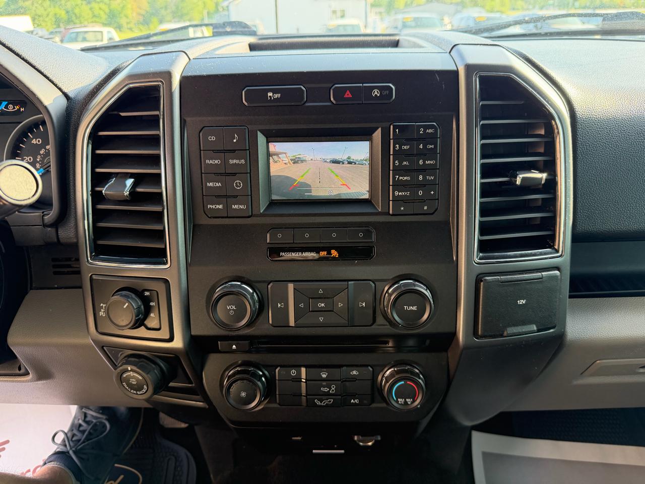 Ford F-150 4WD SuperCrew 139" XLT 2017