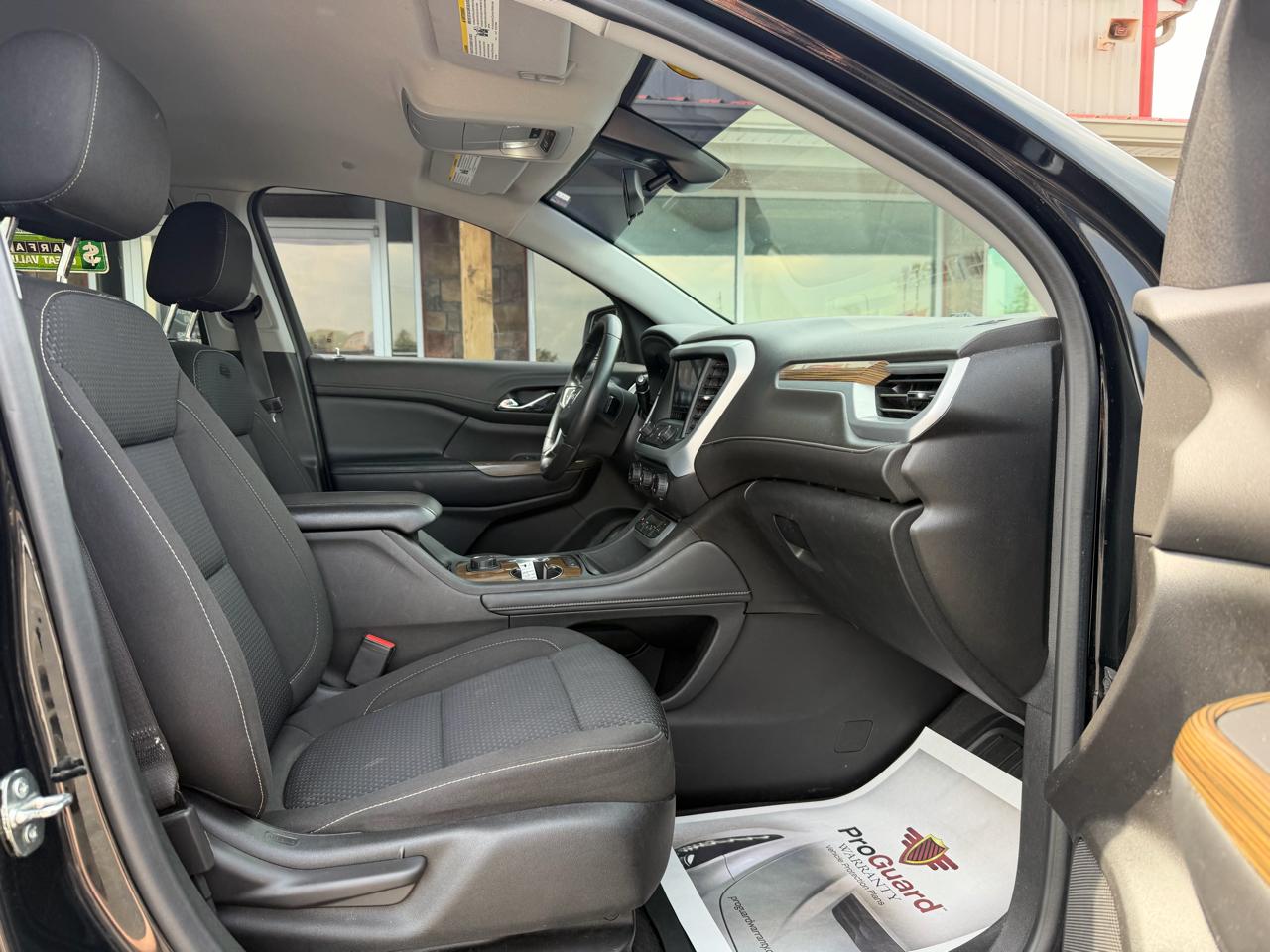 GMC Acadia FWD 4dr SLE 2022