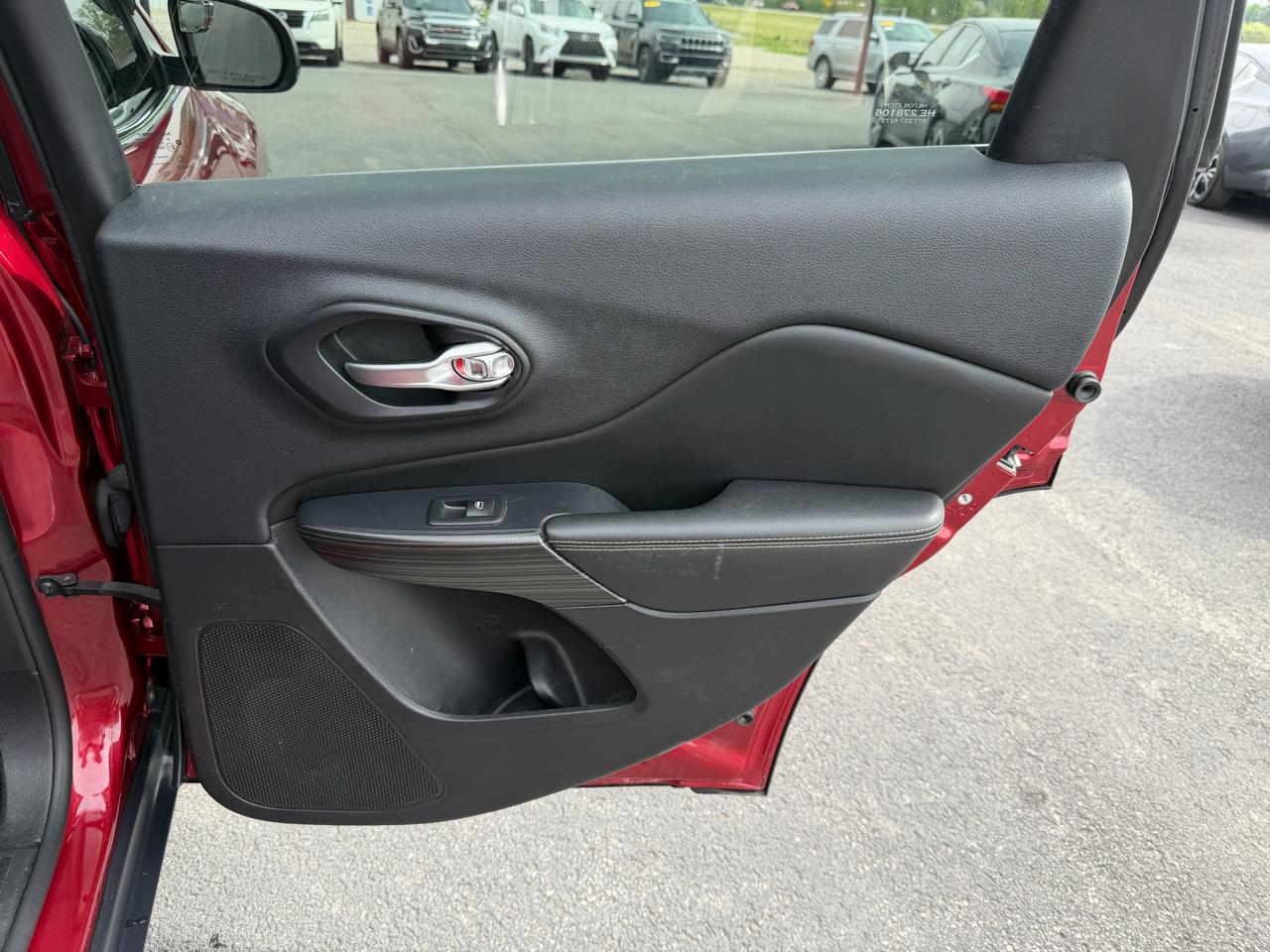 Jeep Cherokee 4WD 4dr Limited 2016