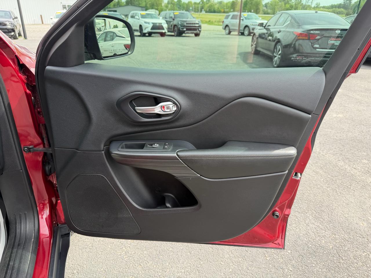 Jeep Cherokee 4WD 4dr Limited 2016