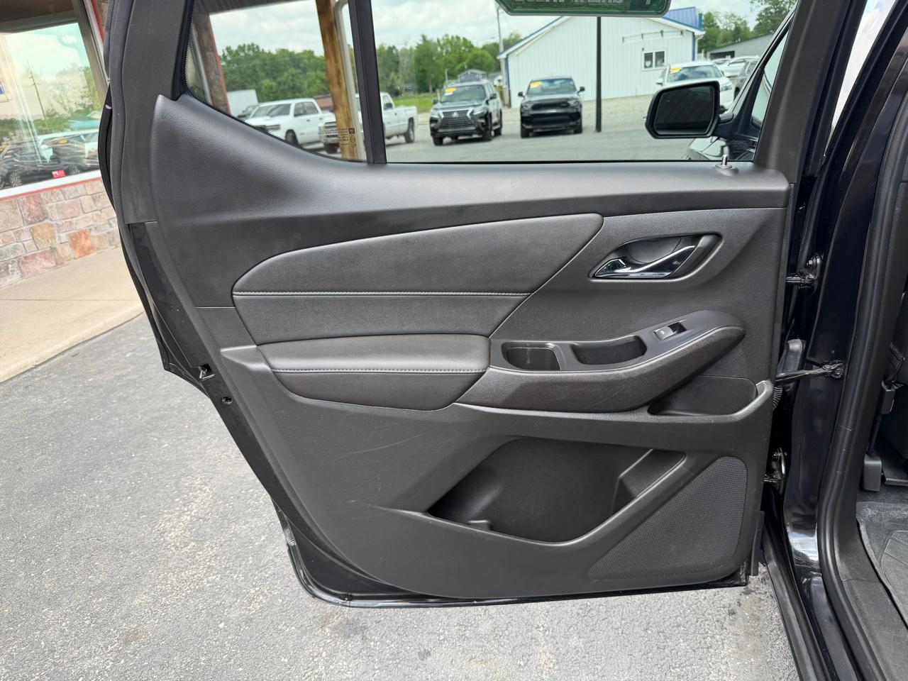 Chevrolet Traverse AWD 4dr LT Cloth w/1LT 2023