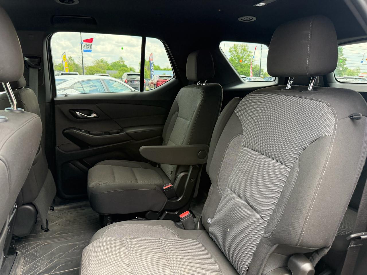 Chevrolet Traverse AWD 4dr LT Cloth w/1LT 2023