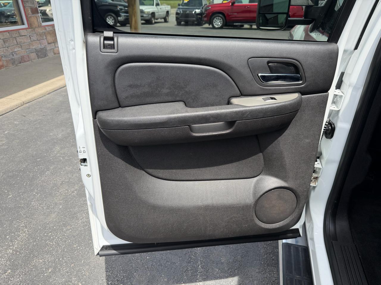 Chevrolet Silverado 3500HD 4WD Crew Cab 167.7" LTZ 2013