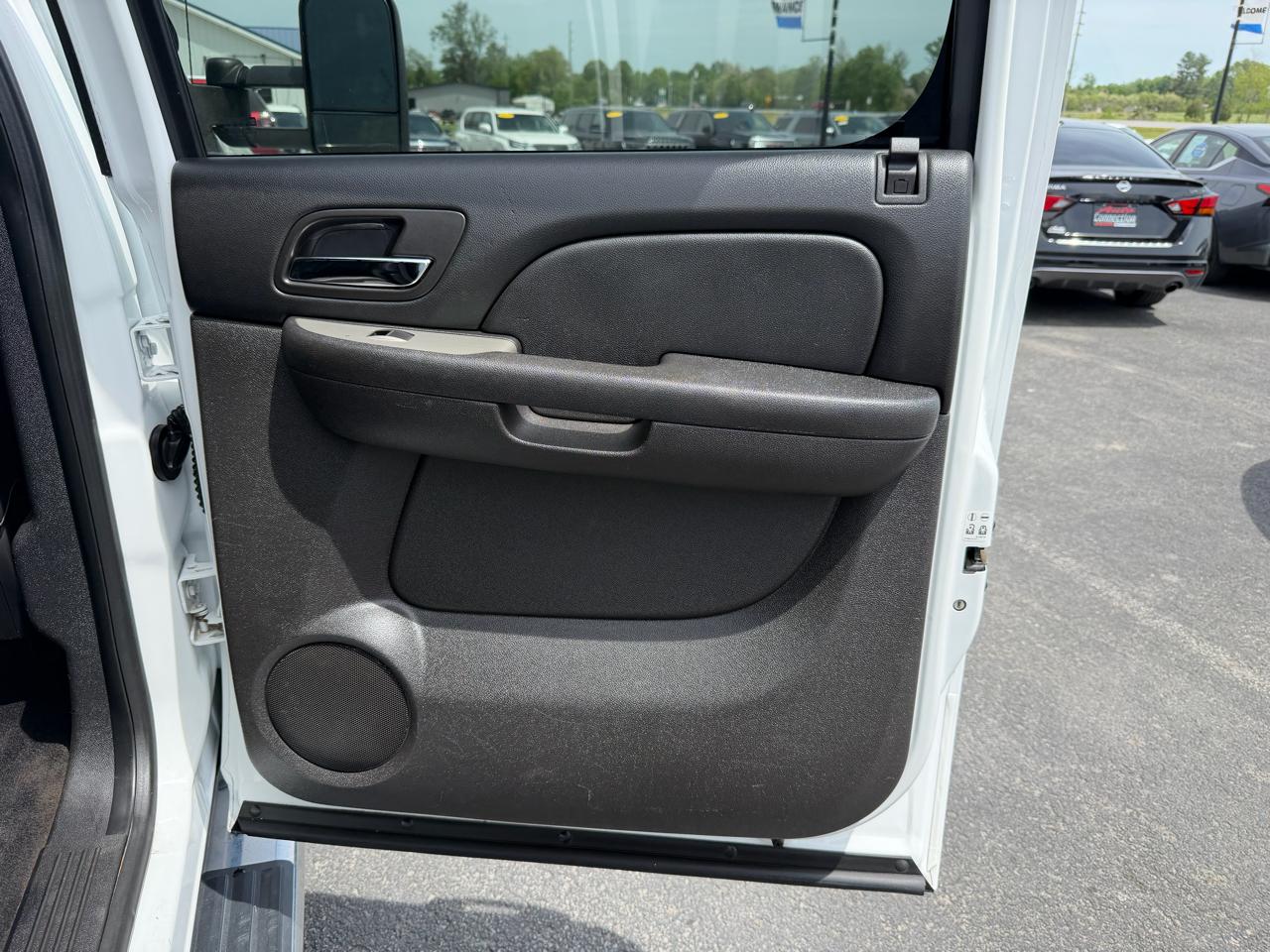 Chevrolet Silverado 3500HD 4WD Crew Cab 167.7" LTZ 2013