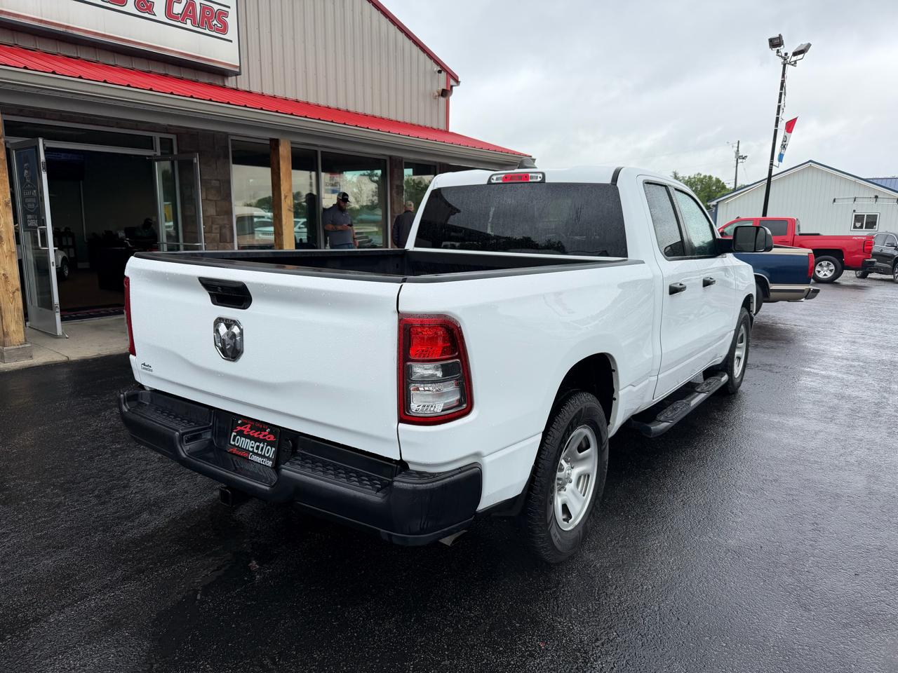 RAM 1500 2WD Quad Cab 140.5" Tradesman 2024
