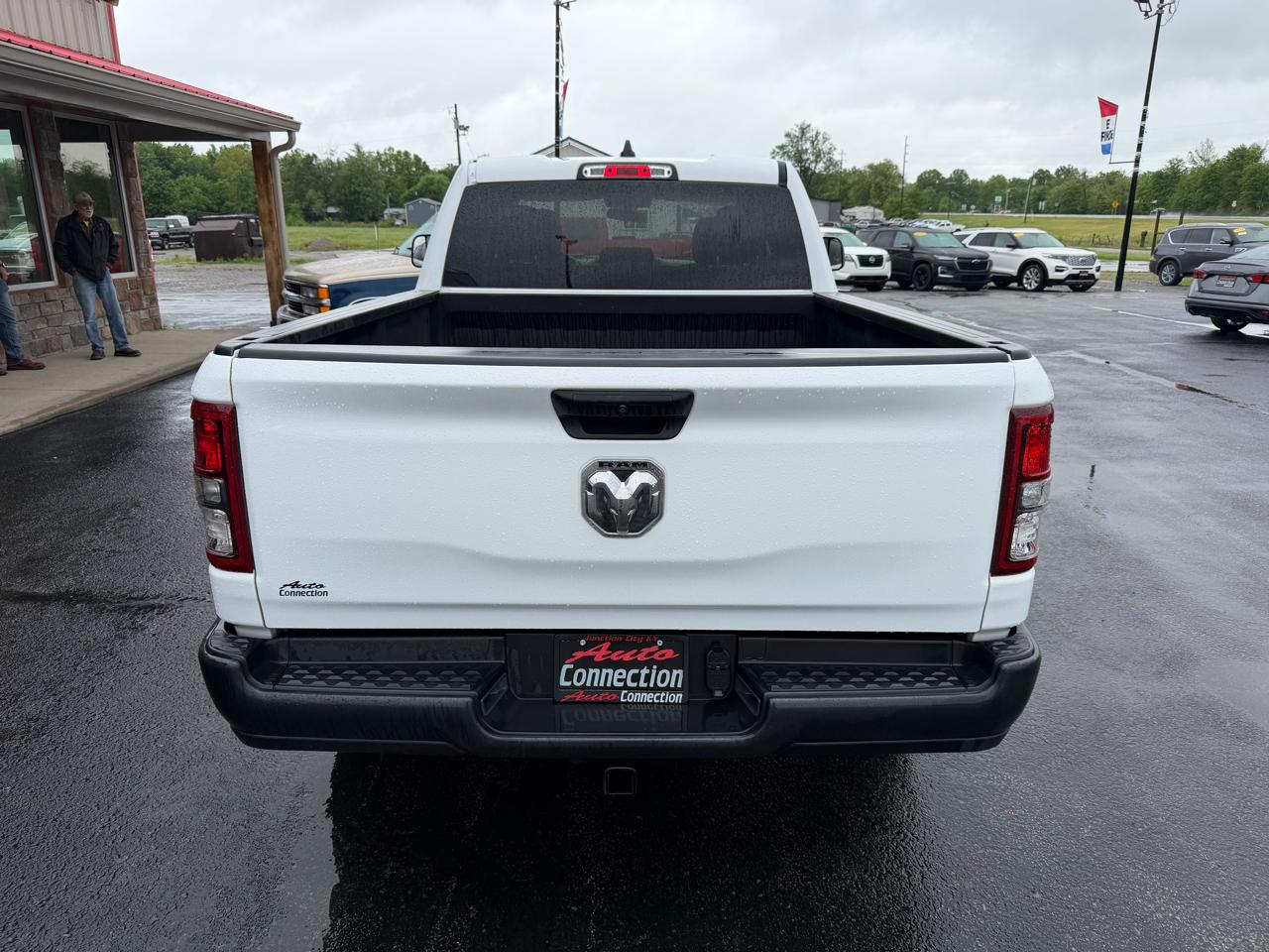 RAM 1500 2WD Quad Cab 140.5" Tradesman 2024