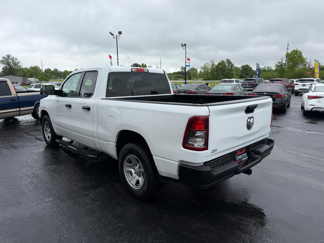 RAM 1500 2WD Quad Cab 140.5" Tradesman 2024