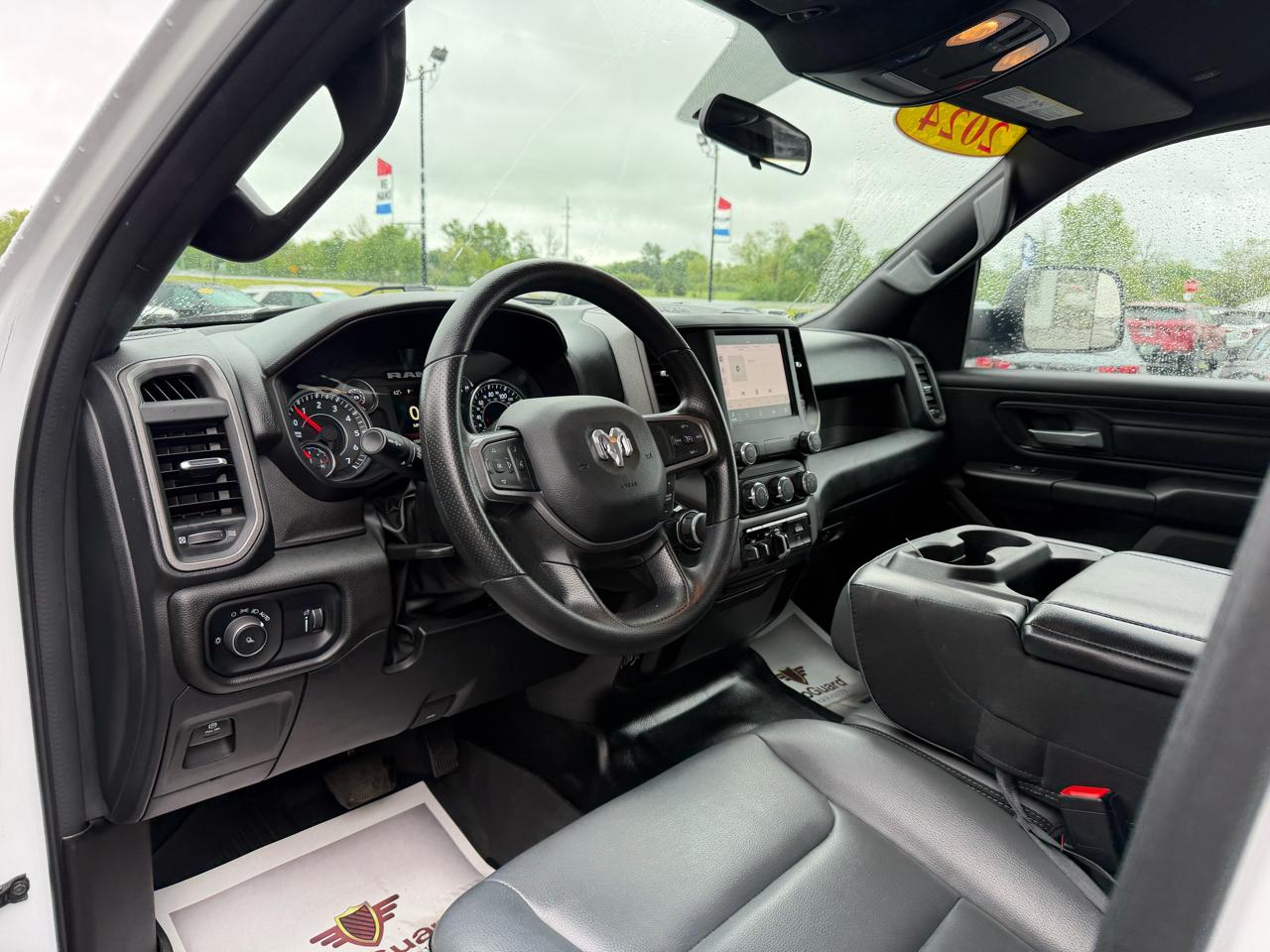 RAM 1500 2WD Quad Cab 140.5" Tradesman 2024