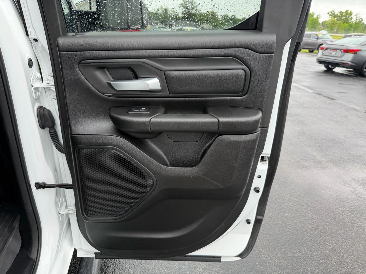 RAM 1500 2WD Quad Cab 140.5" Tradesman 2024